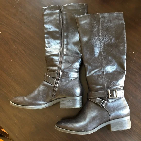 Kohl’s Brown knee-high faux leather boots - Picture 7 of 16